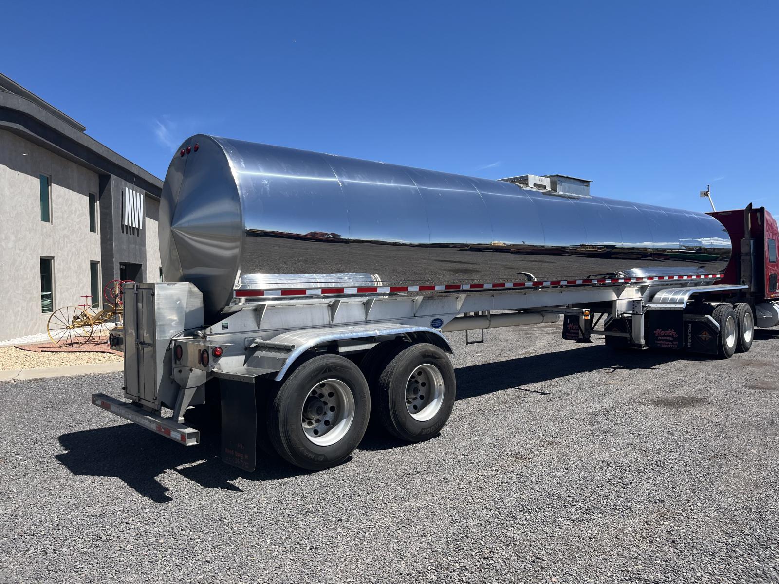 ./imagenes/INVOICE/2019/18047/PIPA DE 6,800 GALONES (13).JPG